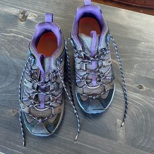 Merrill hiking shoes, women’s size 8